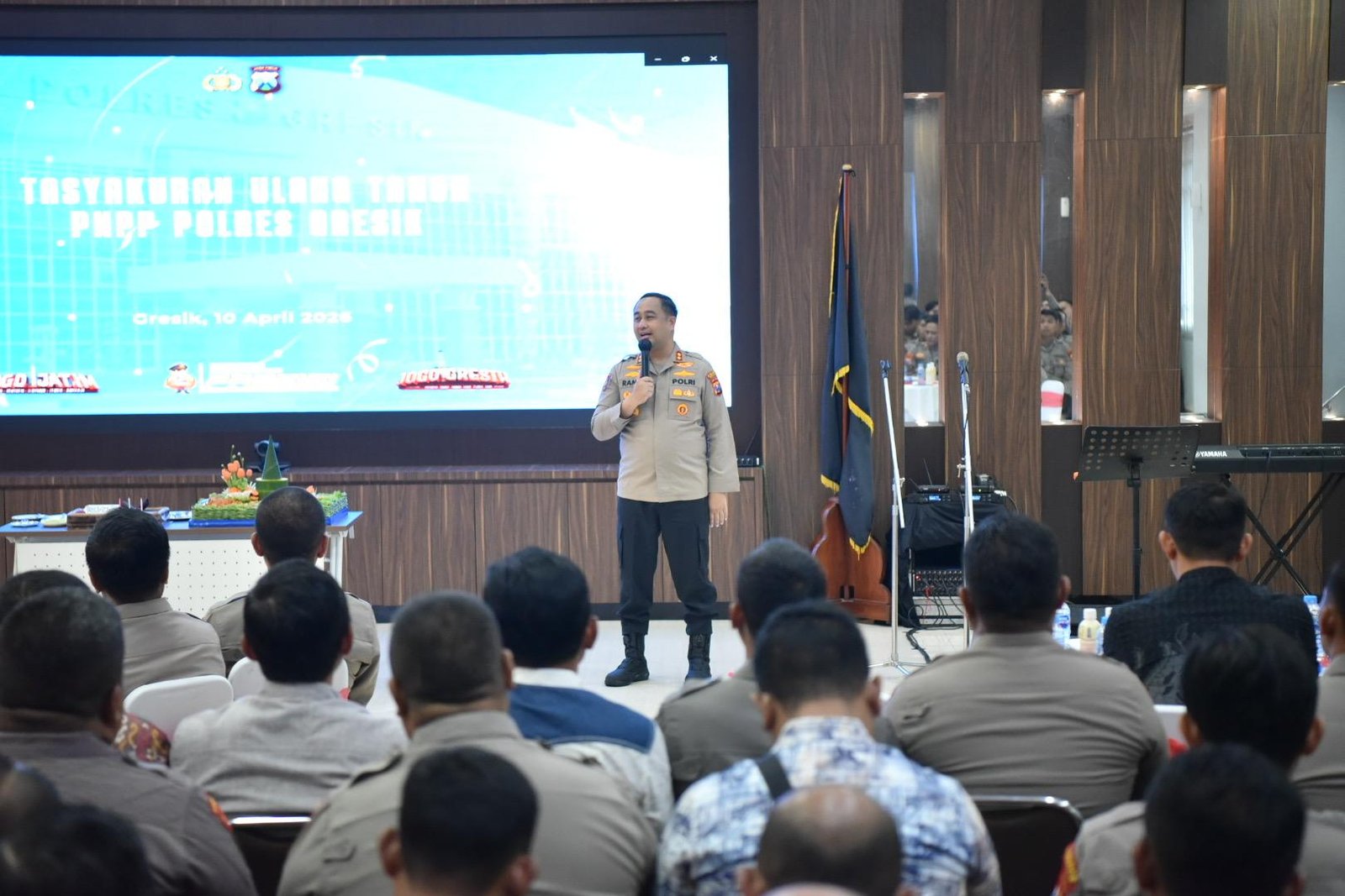 Wujud Perhatian Pimpinan, Kapolres Gresik Gelar Tasyakuran Ulang Tahun Personel